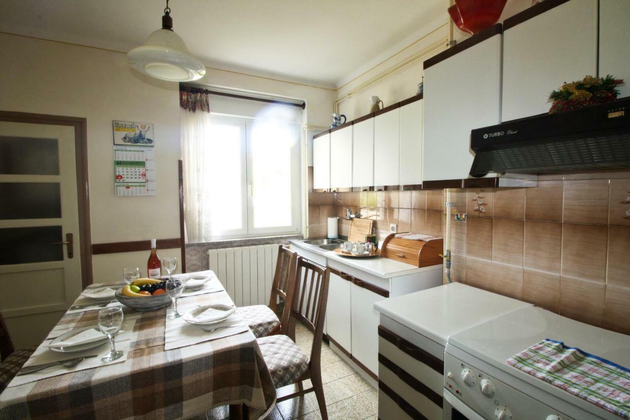 Apartment Persich Πούλα Εξωτερικό φωτογραφία