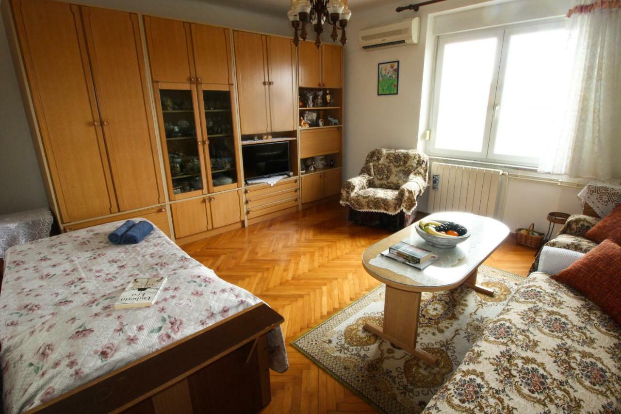 Apartment Persich Πούλα Εξωτερικό φωτογραφία